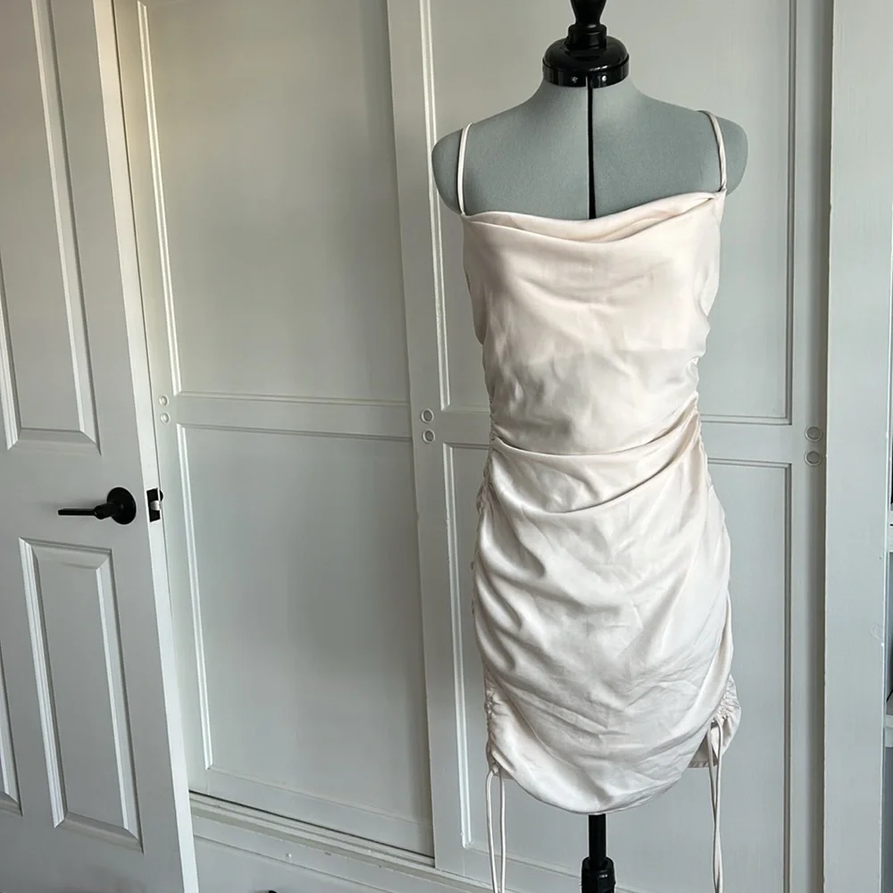 ASTR the Label - Claire Mini Dress in Cream - Picture 4 of 7